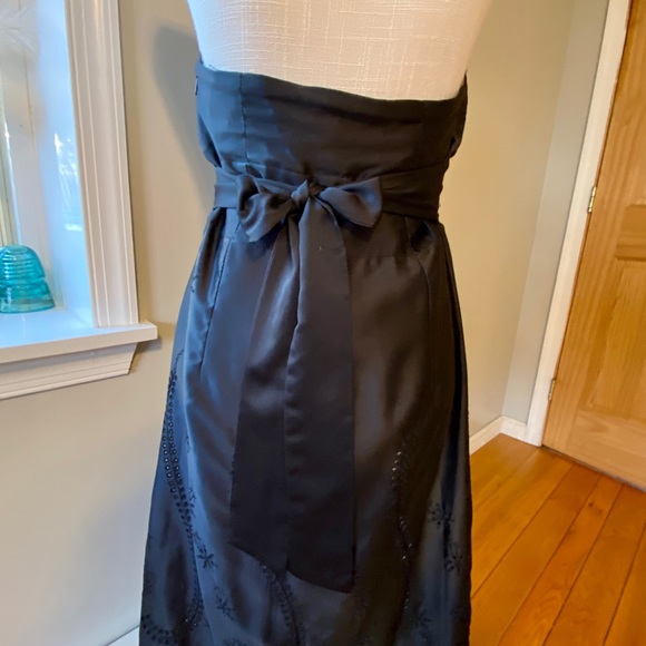 WHBM Dress Satin Halter Top Eyelet Lace Nude Lined Black Cocktail M 8 - Picture 10 of 15